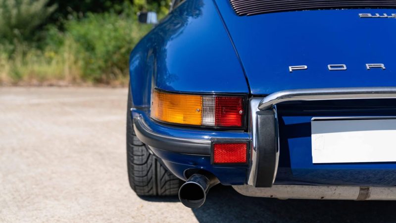 Porsche 911 2.4S Targa